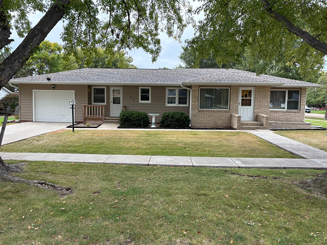 109 4th Street, Stuart, NE 68780