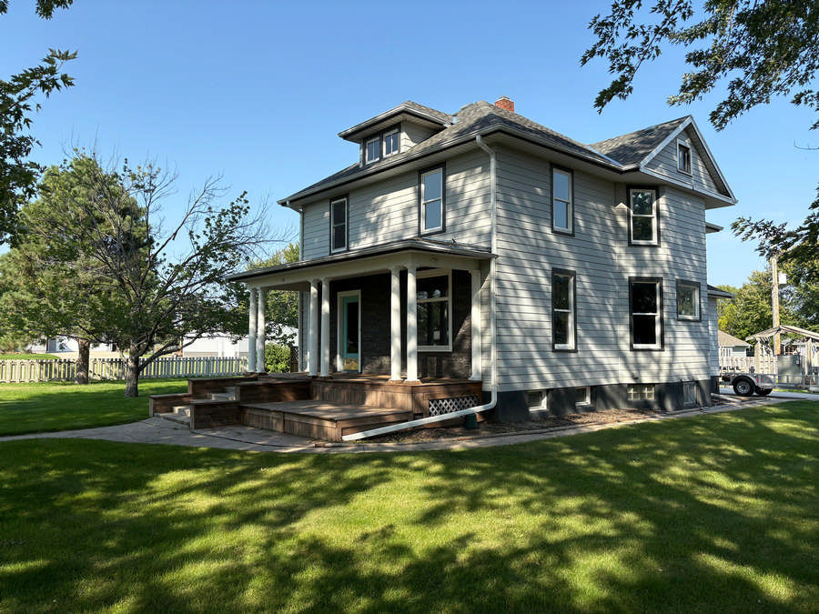 501 N Garfield Street, Stuart, NE 68780