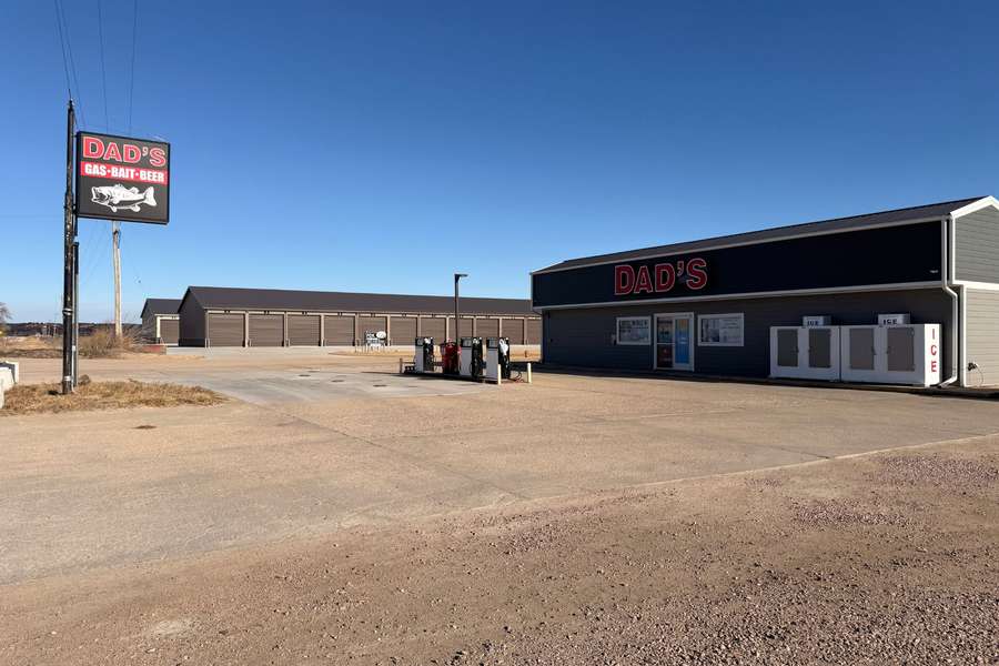 Dad's - 220 N 13th Ave., Burwell, NE 68823