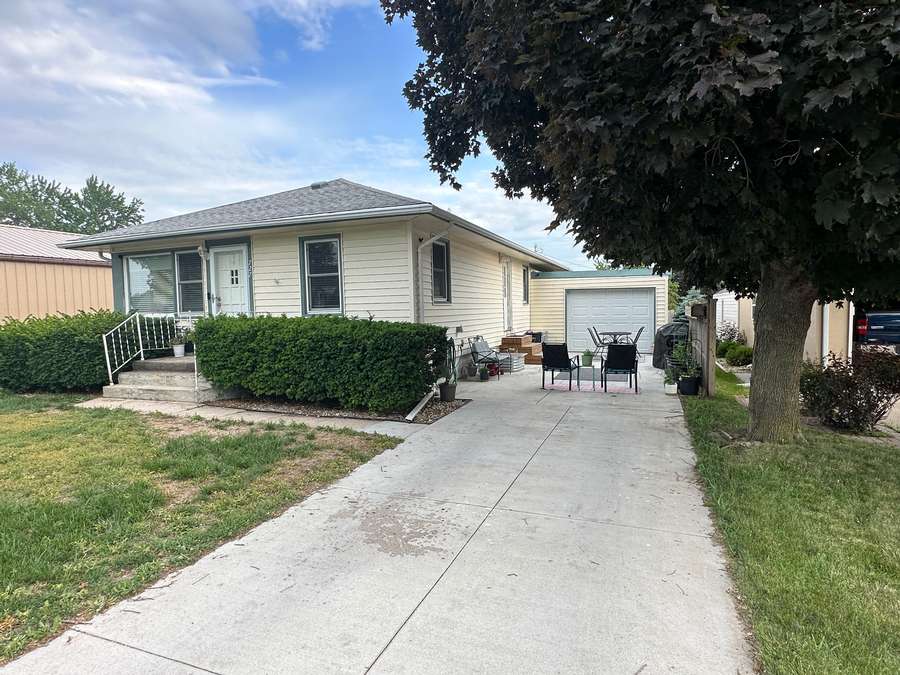 727 E Clay Street, O'Neill, NE 68763