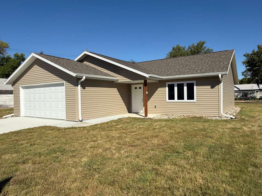108 E South Street, Atkinson, NE 68713