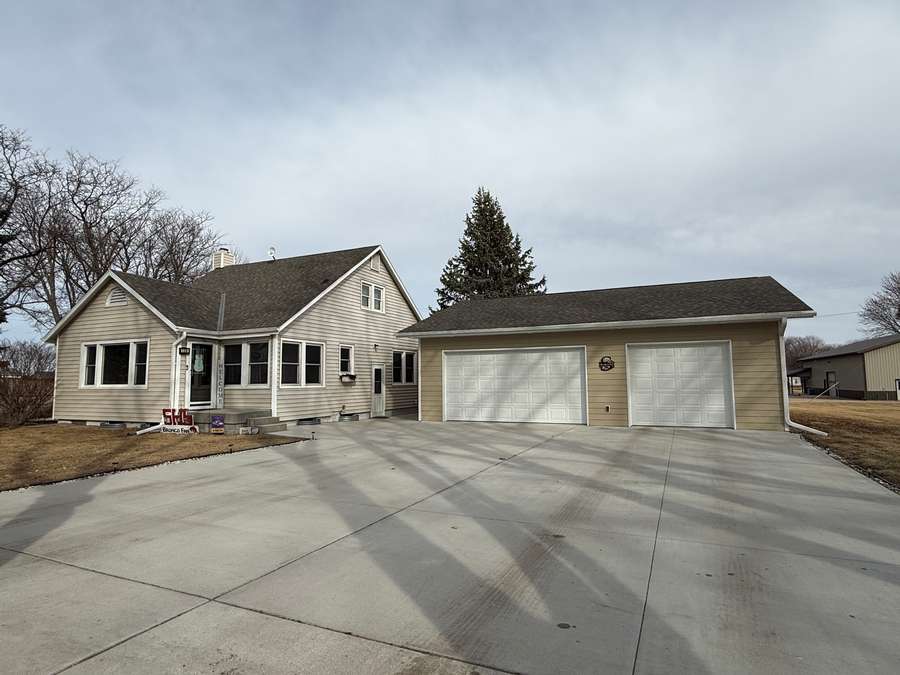 139 N Greene Street, Stuart, NE 68780