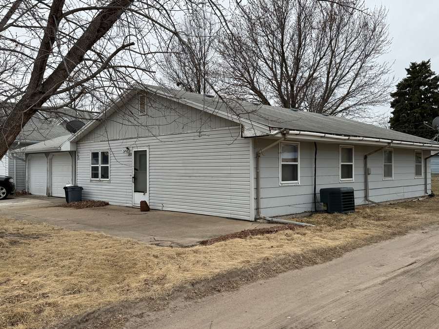 213 & 215 S 6th Street, O'Neill, NE 68763
