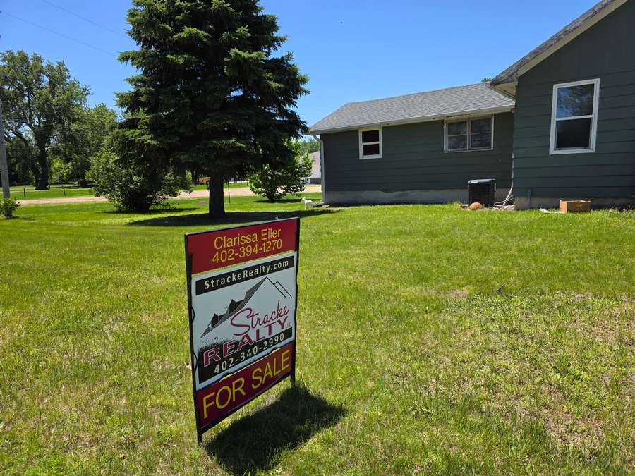 107 N Norvell Street, Chambers, NE 68725