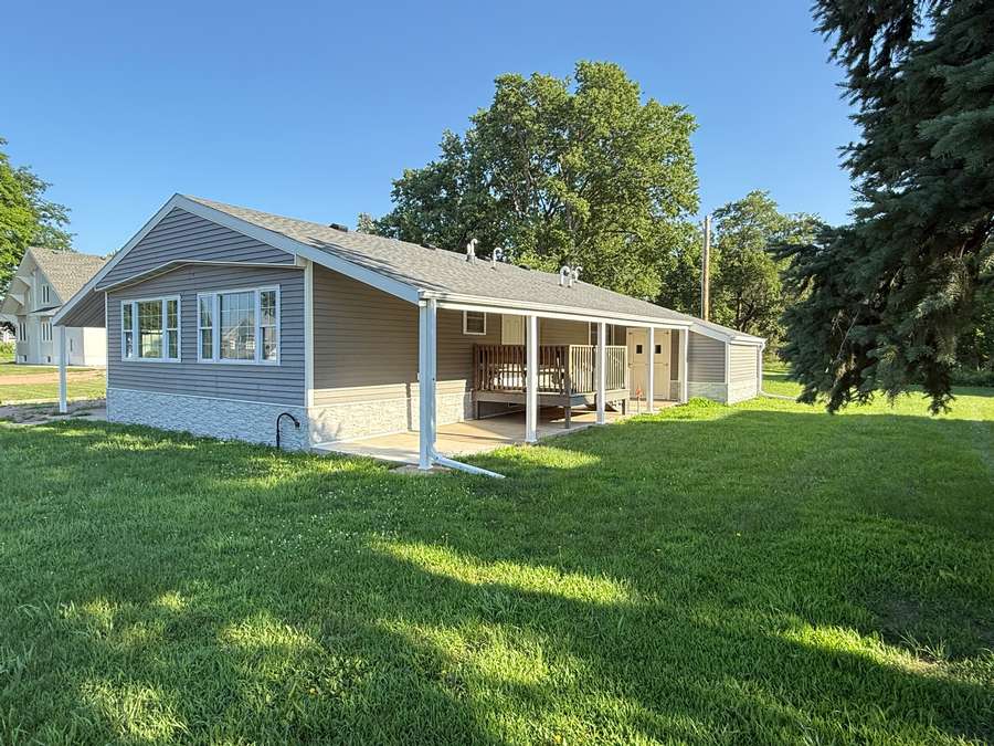 225 E 6th Street, Orchard, NE 68764