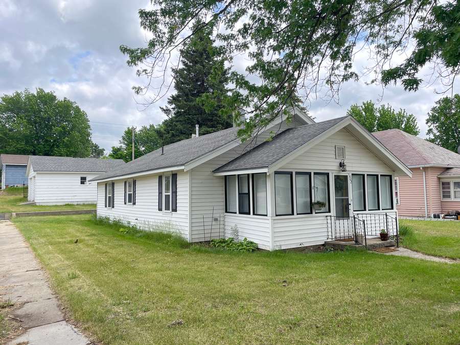 402 S Clark Street, Bassett, NE 68714