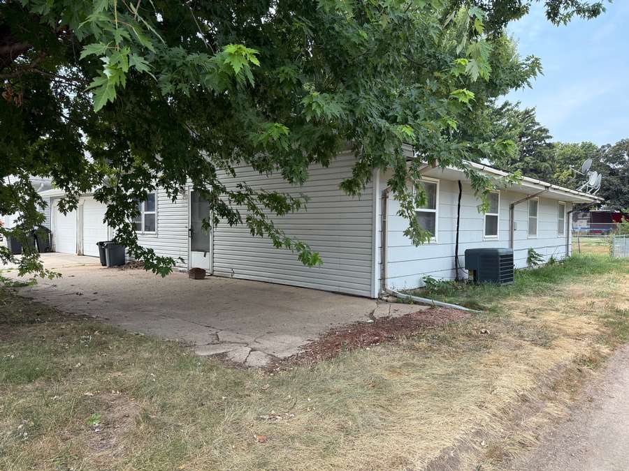 213 & 215 S 6th Street, O'Neill, NE 68763