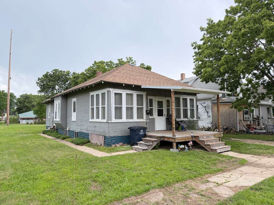 665 N Pine Street, Long Pine, NE 69217