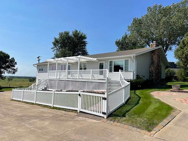 654 Sunrise Circle, Bassett, NE 68714