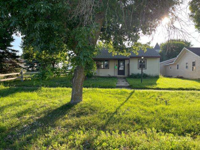 405 Canenburg Street, Bassett, NE 68714