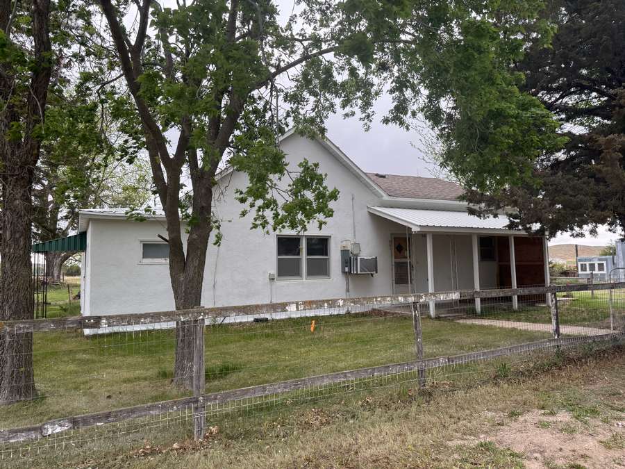 501 N B St., Cody NE 69211