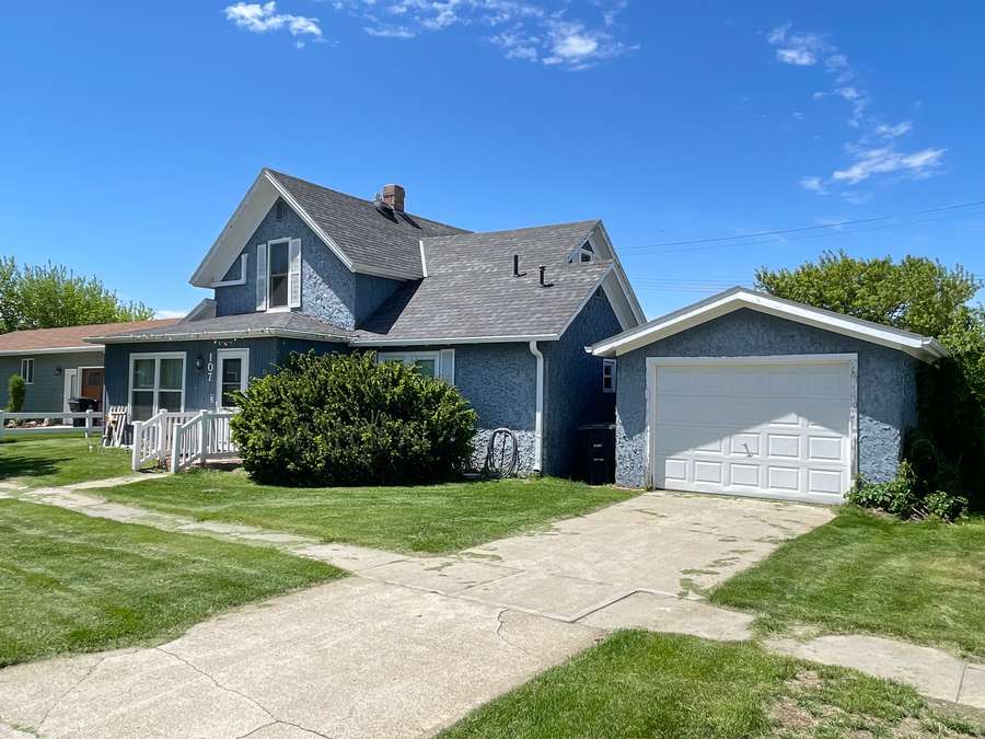 107 S State Street, Bassett, NE 68714