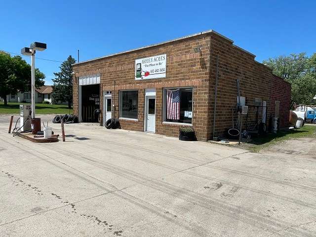 Green Acres, 402 E Main St., Chambers, NE 68725