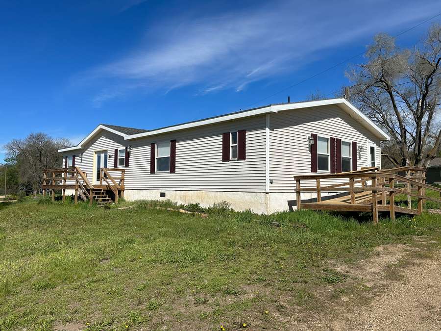 907 Railroad St, Lynch, NE 68746