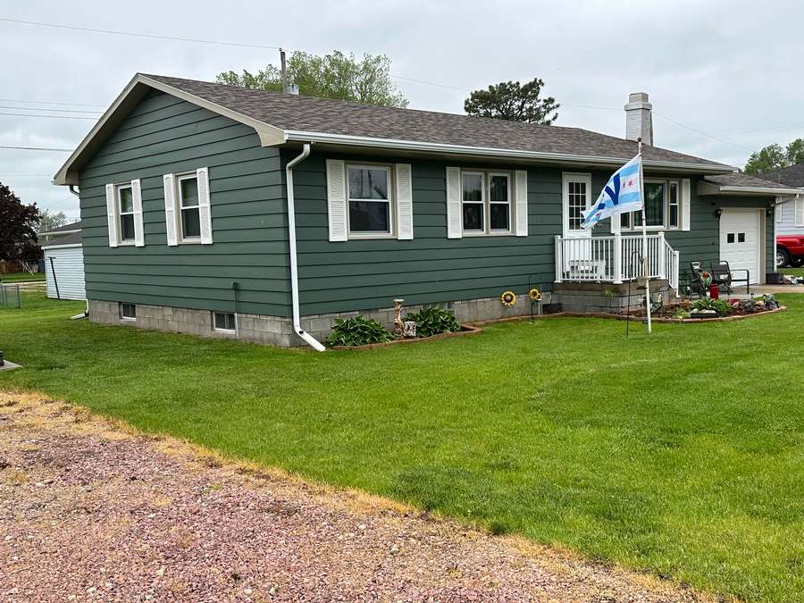 213 E Davis Avenue, O'Neill, NE 68763