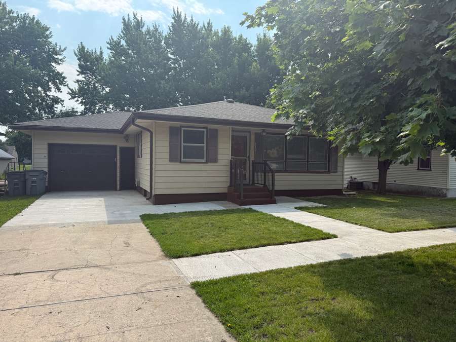 550 N Maple Street, Ainsworth, NE 69210