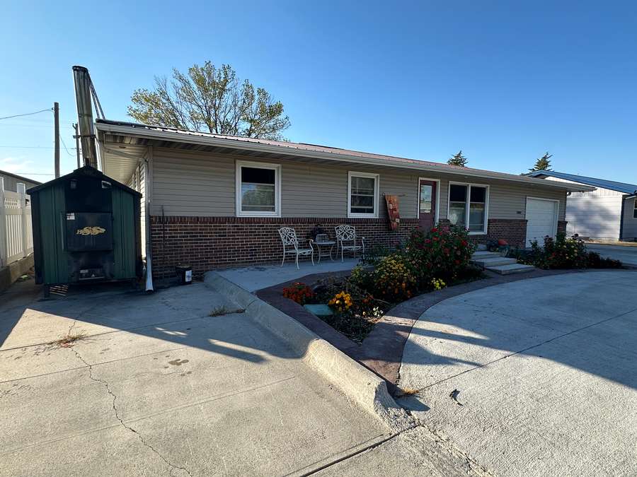 1109 Sunset Avenue, O'Neill, NE 68763