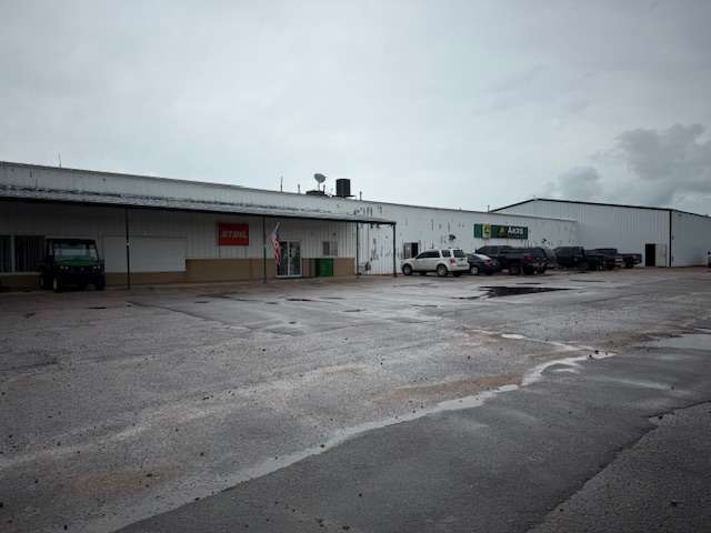 49110 W. Hwy 20 O'Neill, NE 68763