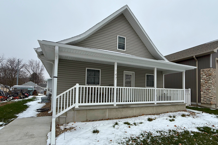 147 S 4th Avenue, Burwell, NE 68823